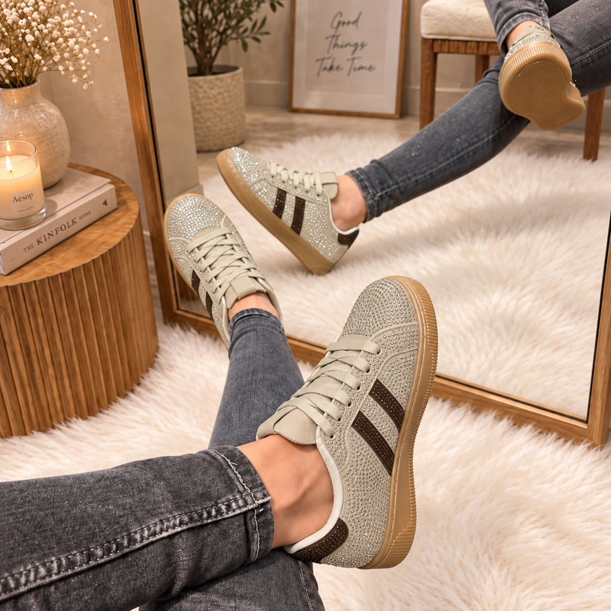 Zapatilla Beige Mujer Ecocuero Lumi GB810